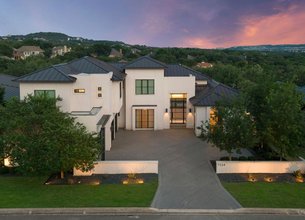 Contemporary Luxury in The Dominion